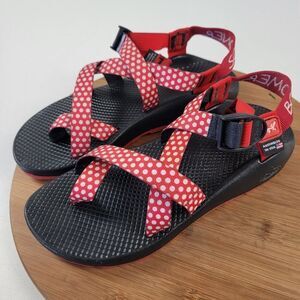 Chacos Z/2 Toe Loop Women's Size 9 Vibram Sole Water Sports Sandals Red White